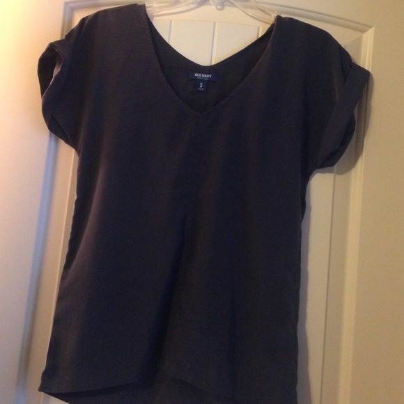 ❌ SOLD Gray short sleeve top