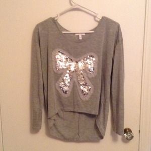 Grey high low shirt,size large will fit mediums