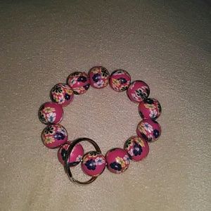 Cute stretchy keychain bracelet with flower beads