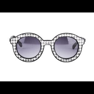 Quay houndstooth shades