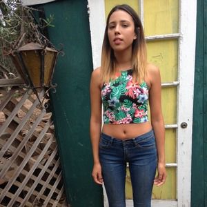 Topical/Floral crop top