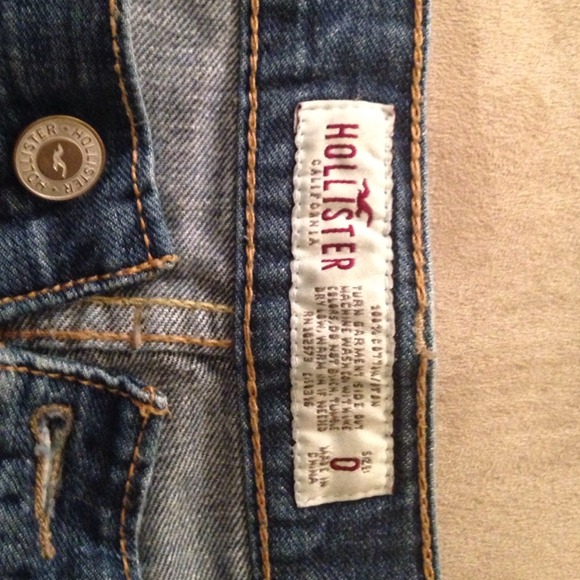 Distressed Hollister capris - Picture 3 of 4