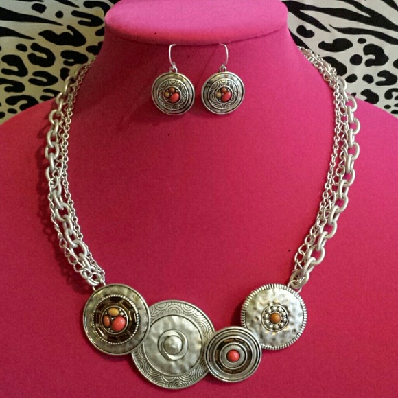 16in necklace and earring set