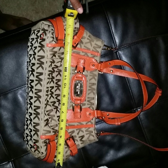 ✔✔✔SOLD ON EBAYMichaelKors large signature Satchel - Picture 4 of 4