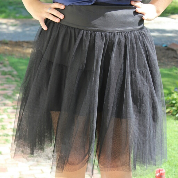Banana Republic tulle skirt