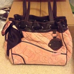 Juicy couture pink jersey shoulder handbag