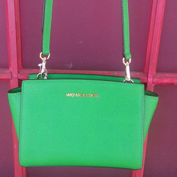 *RESERVED* Michael Kors Selma Mini Messenger