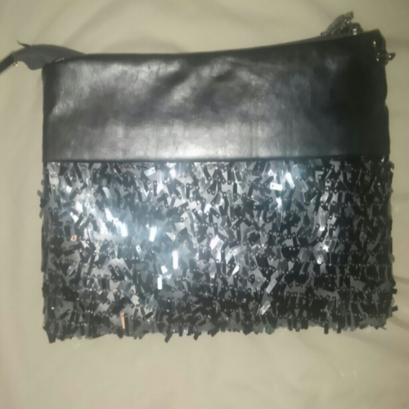 Clutch with Detachable Strap