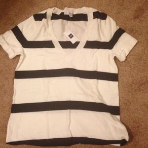 GAP sweater tee