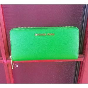 Michael Kors Pebbled Wallet