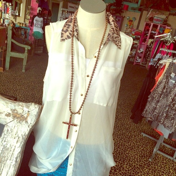 Leopard-collared sleeveless top! NWT - Picture 1 of 1