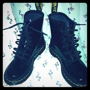 Black Dr. Martens (air wear) women's 1460