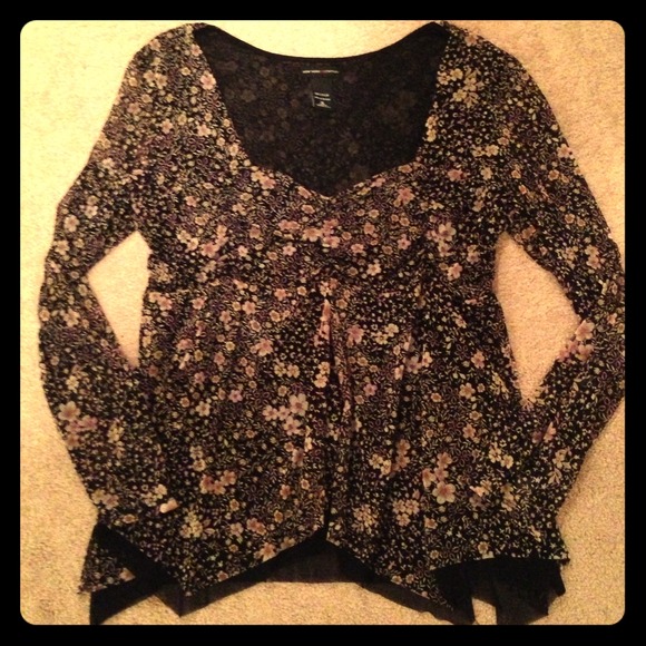 ❌SOLD❌ New York & Co. Top