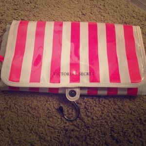 VS toiletry bag