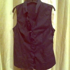 Black sleeveless dress shirt