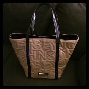 ⚡️Brand New Authentic Betsey Johnson Tote Bag!⚡️