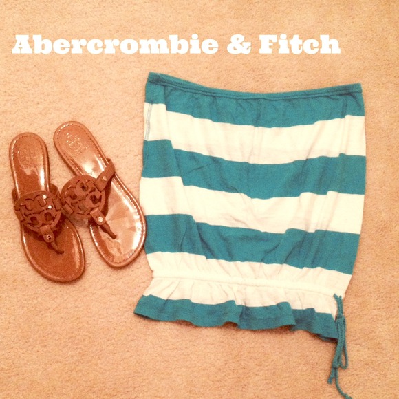 Abercrombie & Fitch Tops - ❌sold in bundle❌ Abercrombie&Fitch