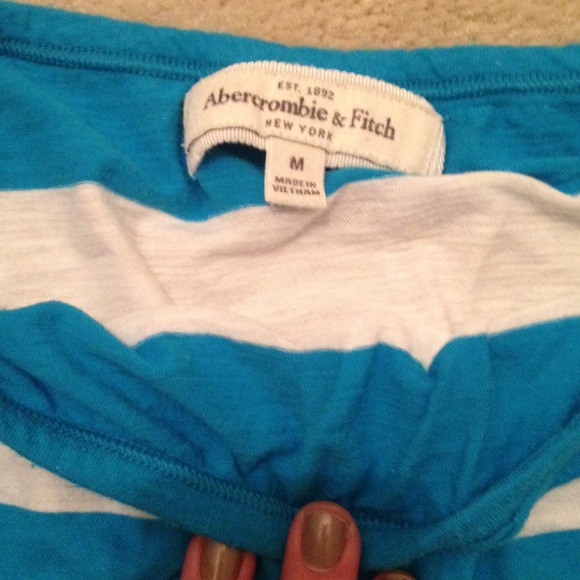 ❌sold in bundle❌ Abercrombie&Fitch - Picture 2 of 2