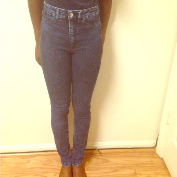 High waist blue acid wash jeans