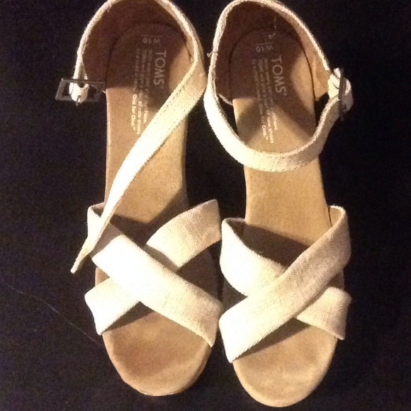 Toms tan burlap women's wedge