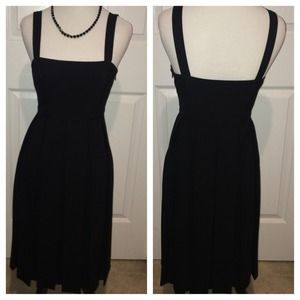 Banana Republic: black pleated jumper dress