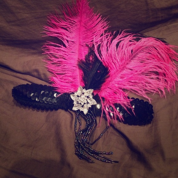 Flapper style headband