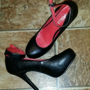 Cute heels.