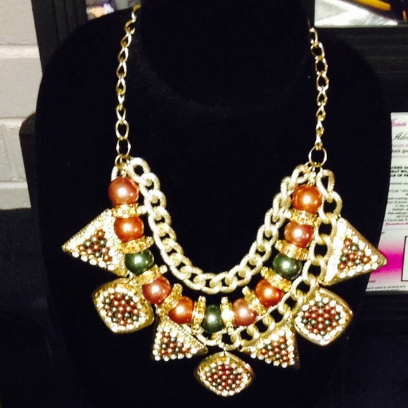 Big statement piece - Picture 1 of 1