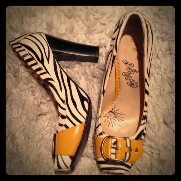 Naughty Monkey Zebra Heels