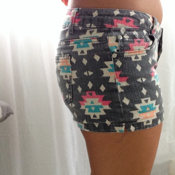 Aztec Design Shorts - Picture 2 of 3