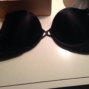 Black Victoria's Secret Bombshell bra 34C