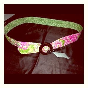 FREE when u spend $20 and⬆️ Vera Bradley belt!