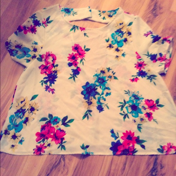 Floral top