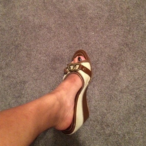 Wedge - Picture 4 of 4