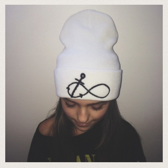 White infinity beanie