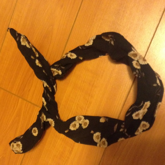 Brandy melville sunflower headband