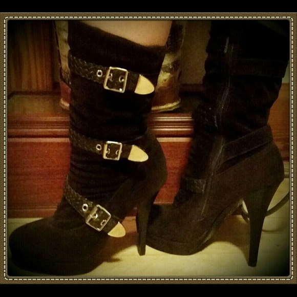 SOLD IN BUNDLE: CHOCOLATE BROWN SUEDE BOOTS - Picture 2 of 3