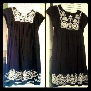 L Black Embroidered Tunic