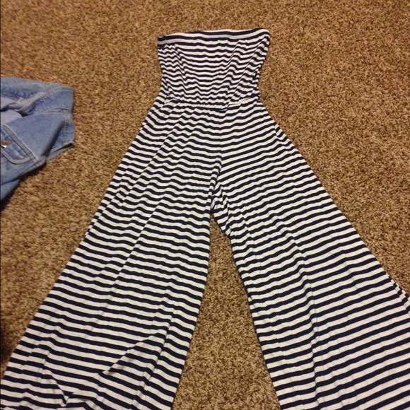White and blue stripes jumper pants