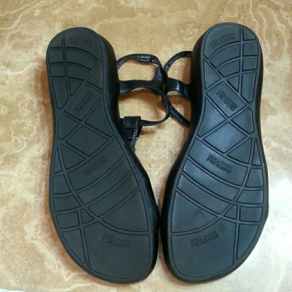 Kenneth Cole Reaction Sandals - Black - Picture 3 of 4