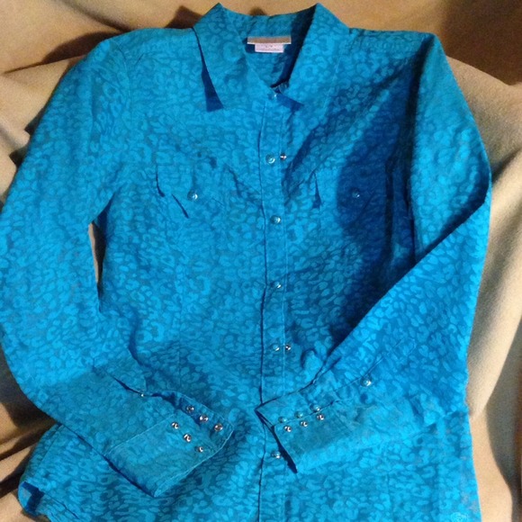 Ariat top