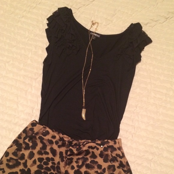 Express Tops - Black ruffle sleeve v-neck - express