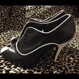 STEVEN peep toe booties