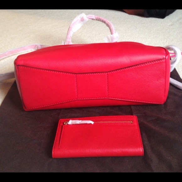💟EsSeNtIaL StyLe HoSt PiCk: red kate spade💟 - Picture 2 of 4