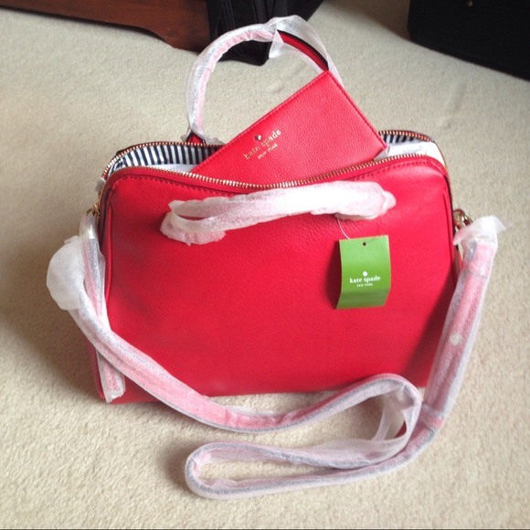 💟EsSeNtIaL StyLe HoSt PiCk: red kate spade💟 - Picture 3 of 4