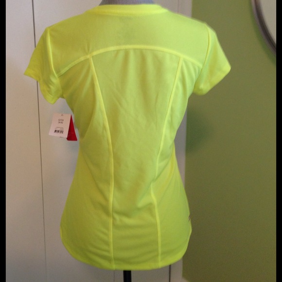 NWT DANSKIN DRI/MORE Performance Top! - Picture 2 of 4