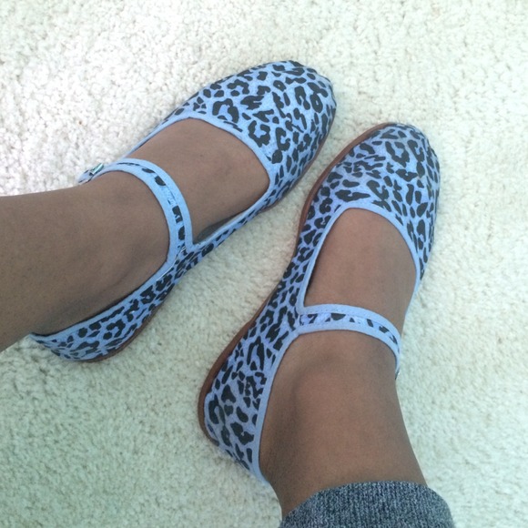💙 Leopard print Mary Janes 💙