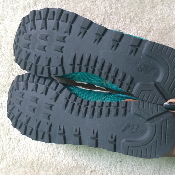 🐬 Turquoise New Balance Sneakers! 🐬 - Picture 4 of 4