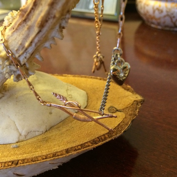 Sold in bundle✨ Fossil Bow + Arrow Necklace