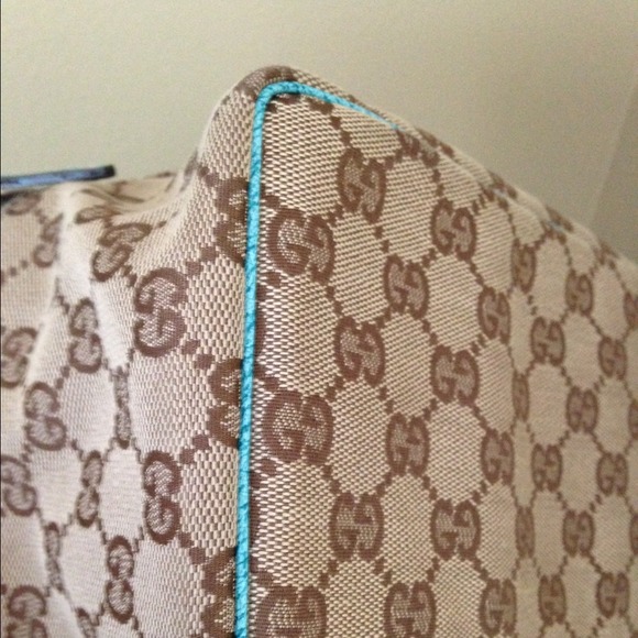 🚫SOLD BUNDLE🚫GUCCI cosmetic bag - Picture 4 of 4